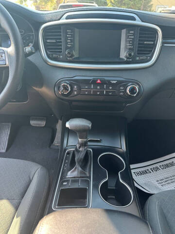 2020 Kia Sorento LX V6