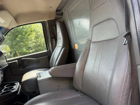 2023 Chevrolet Express 2500