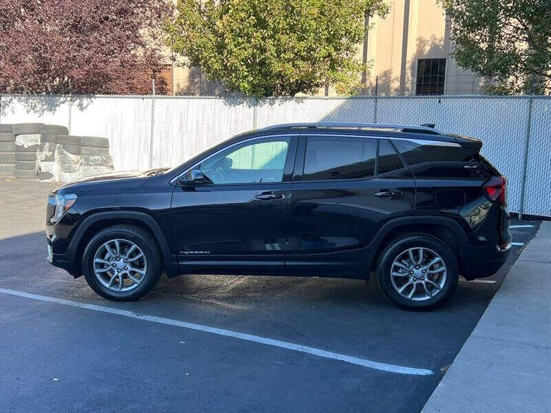 2024 GMC Terrain SLT