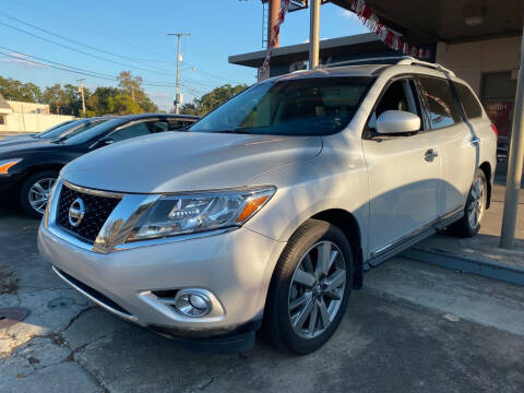 2013 Nissan Pathfinder for sale at SW AUTO LLC in Lafayette LA