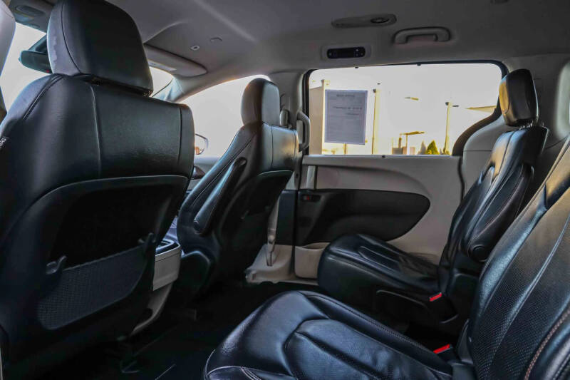 2018 Chrysler Pacifica Touring L