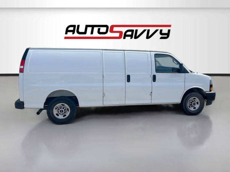 2025 GMC Savana 3500