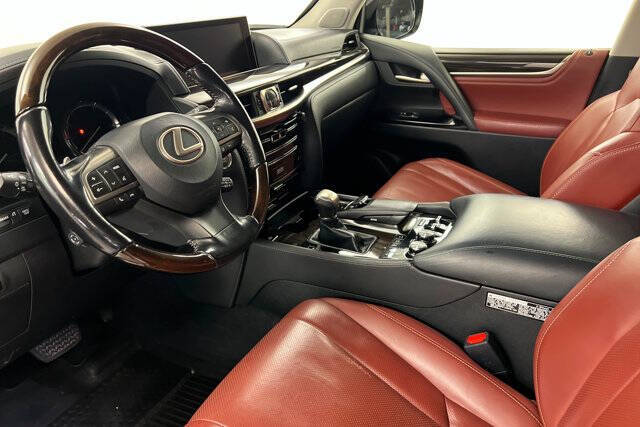 2017 Lexus LX 570