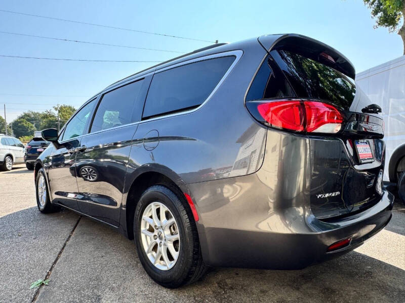 2021 Chrysler Voyager LXi