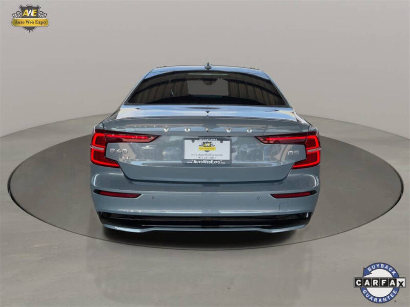 2024 Volvo S60 B5 Plus Dark Theme