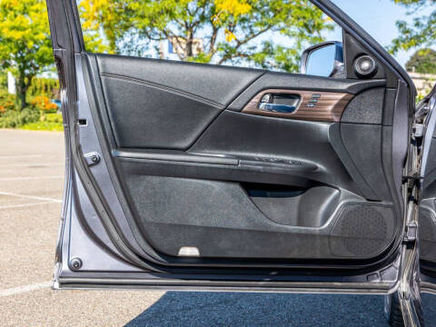 2017 Honda Accord Hybrid EX-L