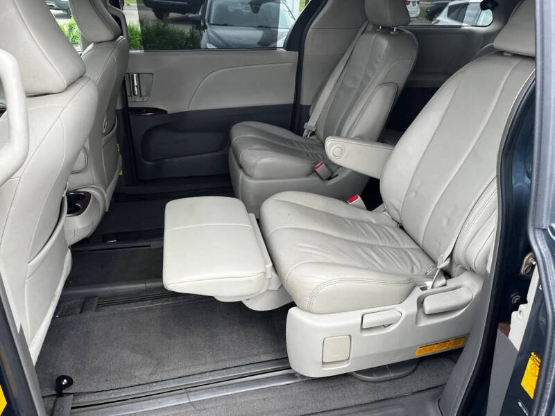 2013 Toyota Sienna