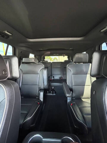 2021 GMC Yukon SLT