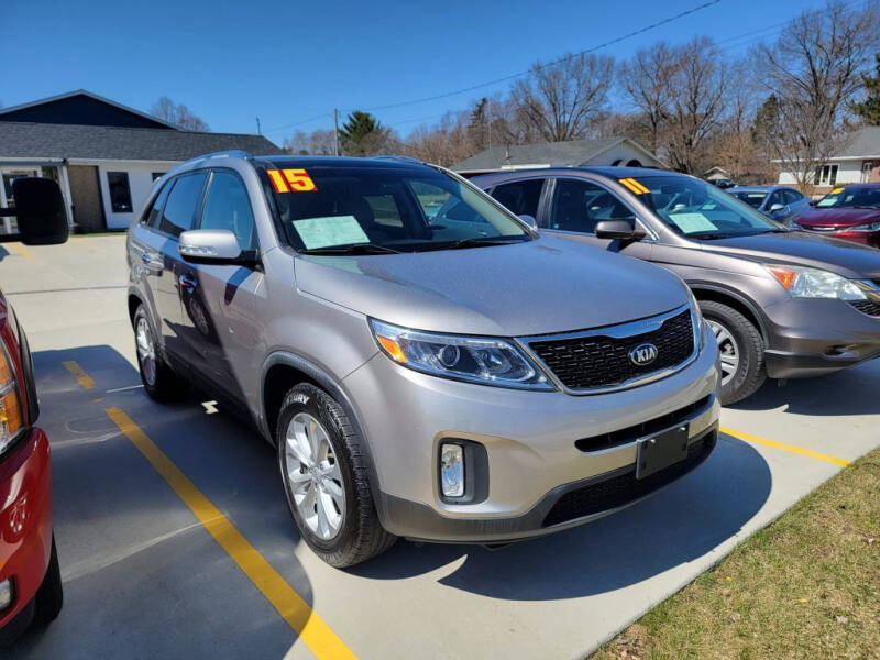 2015 Kia Sorento for sale at Bowar & Son Auto LLC in Janesville WI