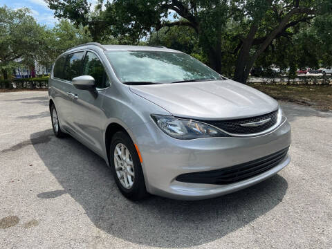 2020 Chrysler Voyager for sale at LUXURY AUTO MALL in Tampa FL