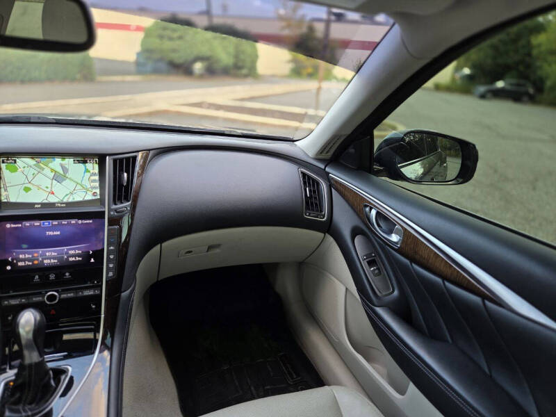 2014 Infiniti Q50 Premium