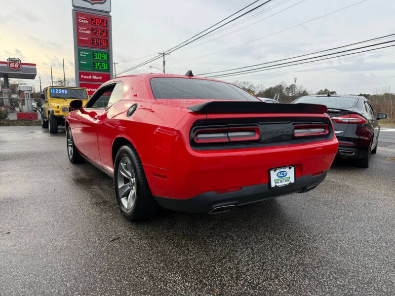 2015 Dodge Challenger SXT