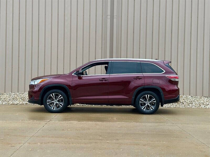 2016 Toyota Highlander XLE photo 6