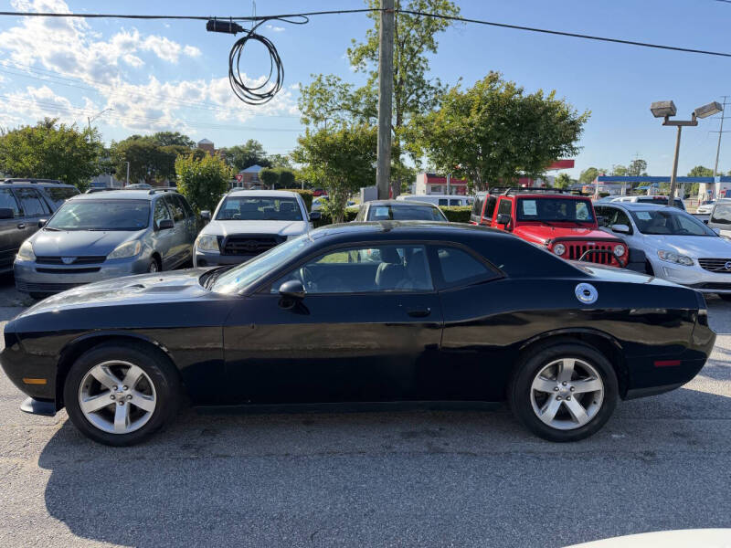 2011 Dodge Challenger SE