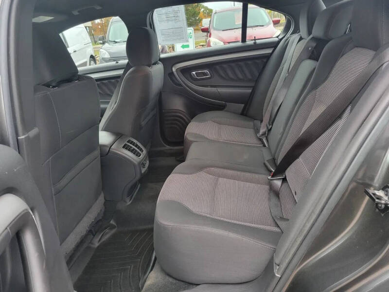 2017 Ford Taurus SEL