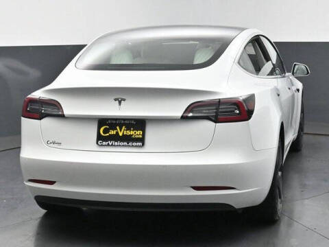 2019 Tesla Model 3 Standard Range Plus