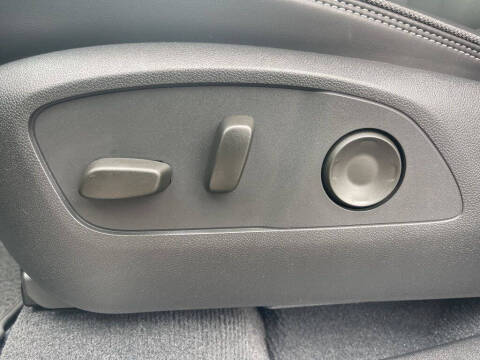 2024 GMC Sierra EV Denali Edition 1