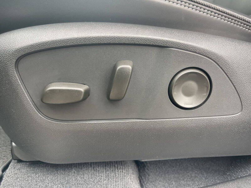 2024 GMC Sierra EV Denali Edition 1