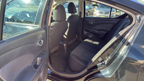 2015 Nissan Versa 1.6 S