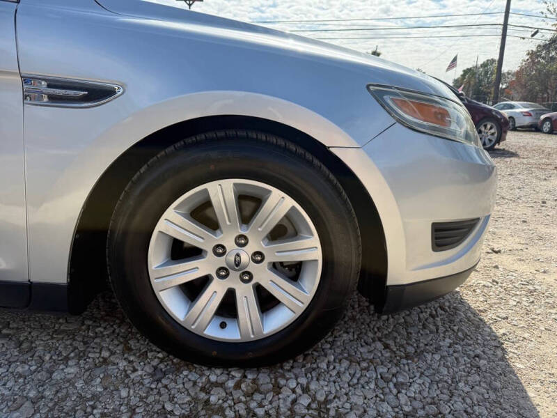 2012 Ford Taurus SE