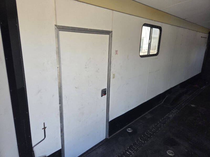 2017 TNT TRAILER V28 FT CAR HOULER