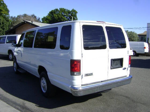 2005 Ford E-Series E-350 SD XLT