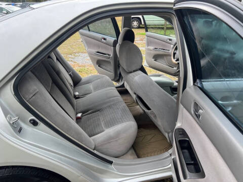 2005 Toyota Camry LE