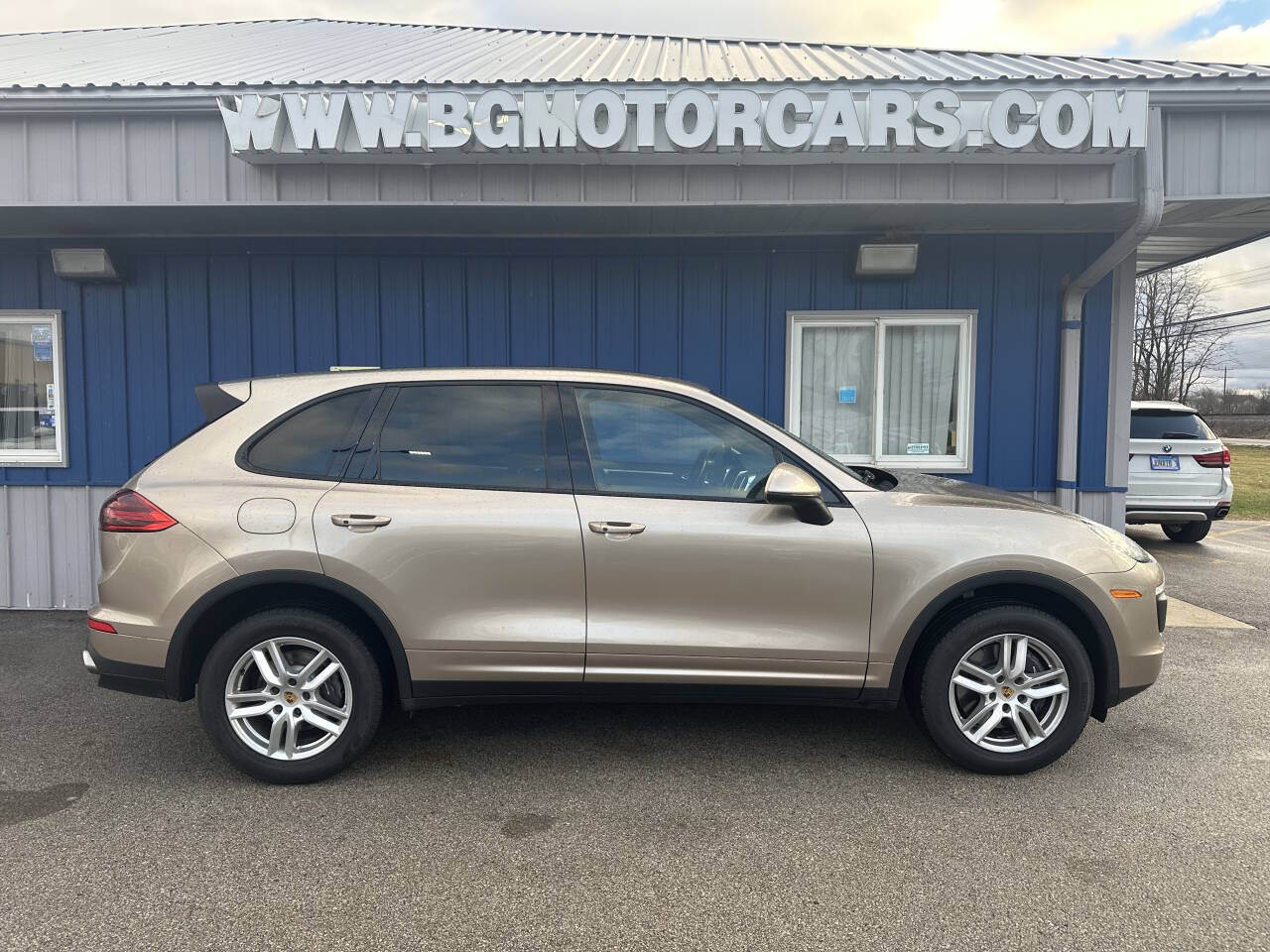 Gold 2016 Porsche Cayenne Base AWD 4dr SUV 1