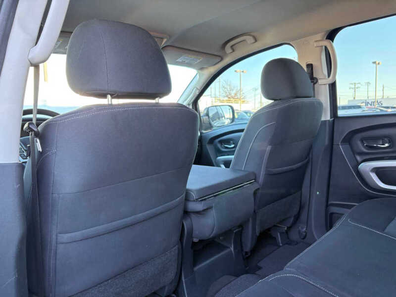 2018 Nissan Titan SV