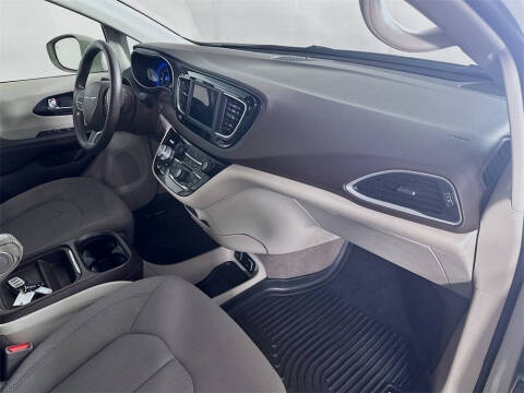 2020 Chrysler Pacifica Touring