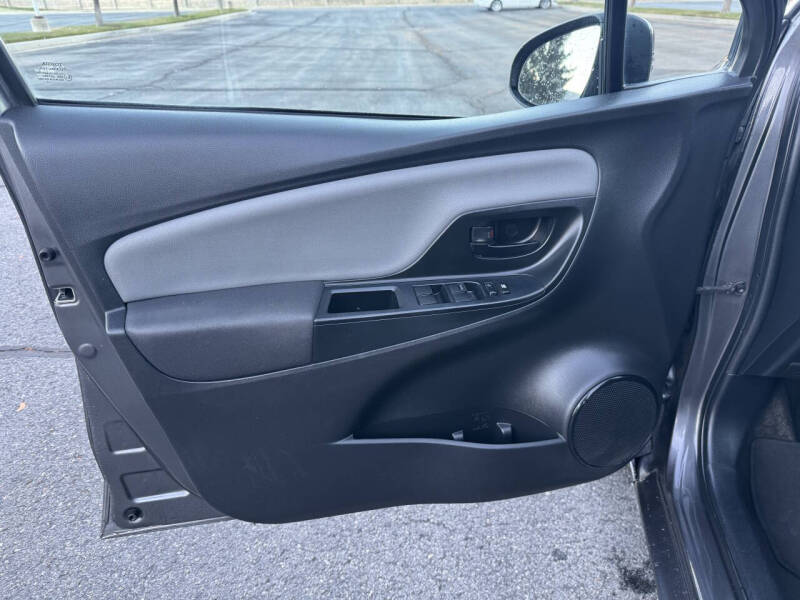 2015 Toyota Yaris 5-Door L