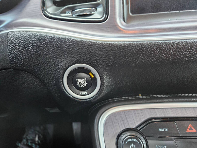 2018 Dodge Challenger SXT