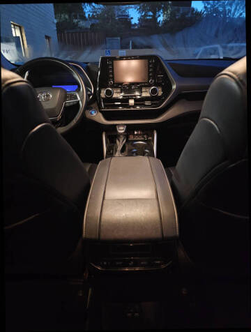 2021 Toyota Highlander Hybrid XLE