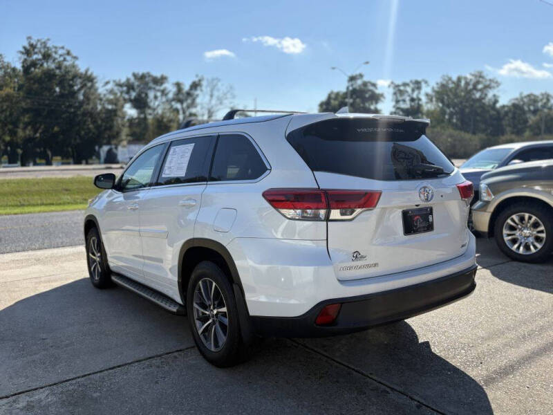 2017 Toyota Highlander SE