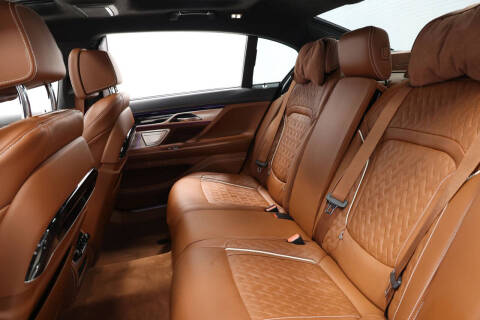 2022 BMW 7 Series M760i xDrive