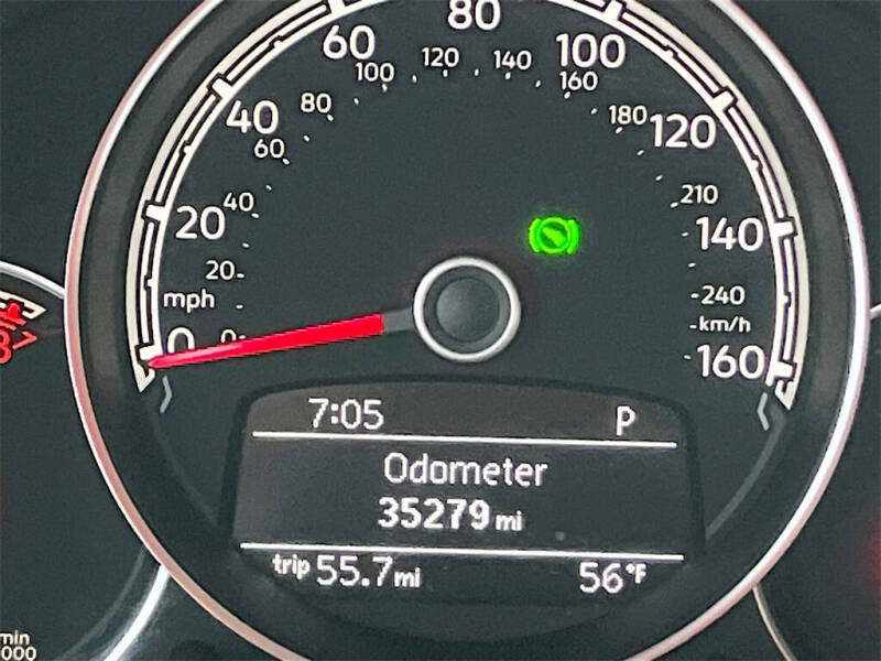 2019 Volkswagen Beetle 2.0T SE