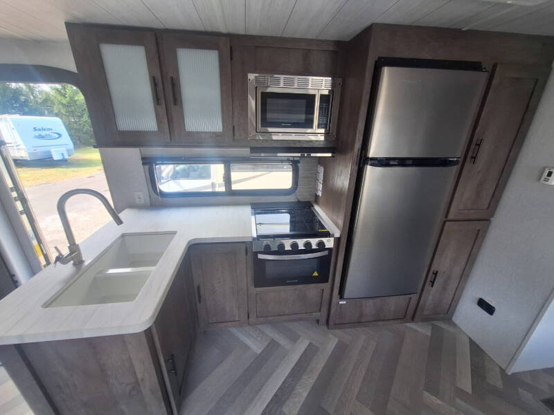 2022 Forest River Salem 32BHDS