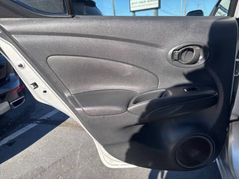 2012 Nissan Versa 1.6 SV