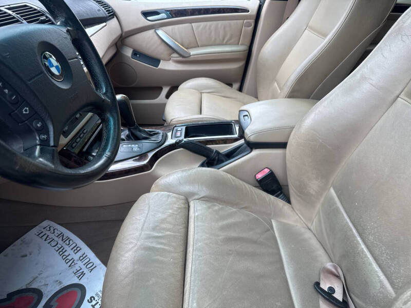 2000 BMW X5 4.4i