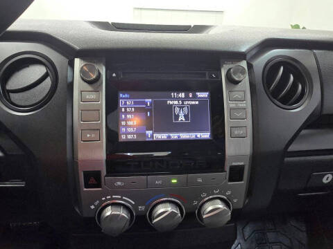 2017 Toyota Tundra SR