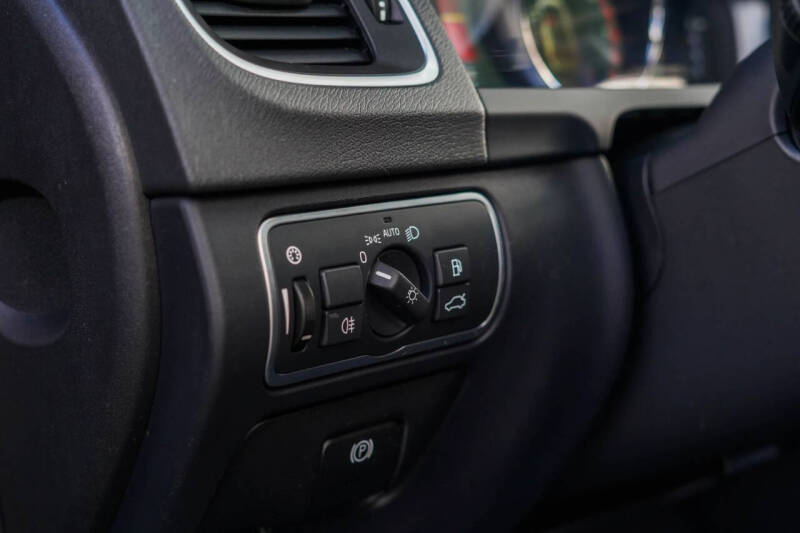 2016 Volvo V60 Cross Country T5