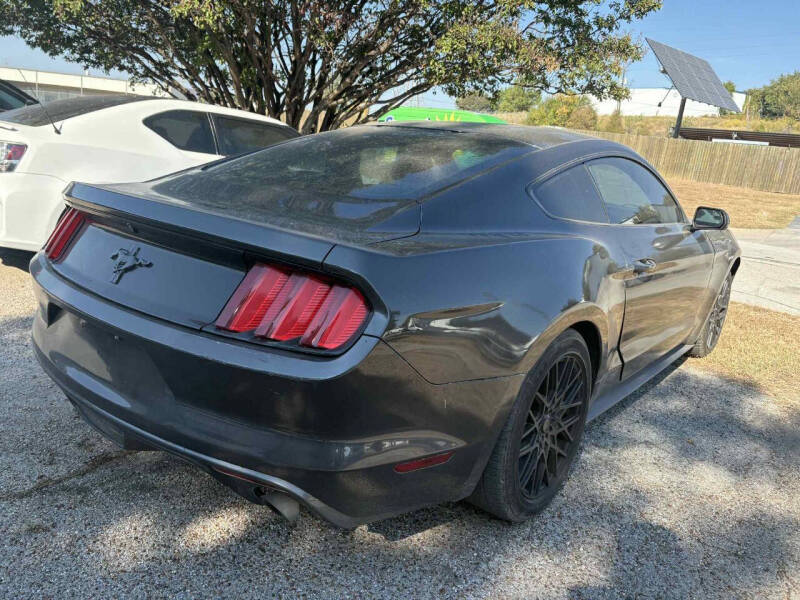 2017 Ford Mustang V6