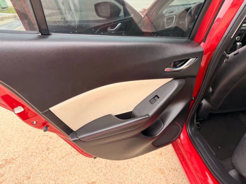 2016 Mazda MAZDA3 s Grand Touring