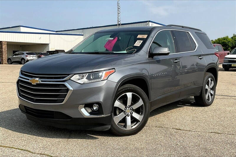 Used 2020 Chevrolet Traverse 3LT with VIN 1GNEVHKW9LJ242699 for sale in Montevideo, Minnesota