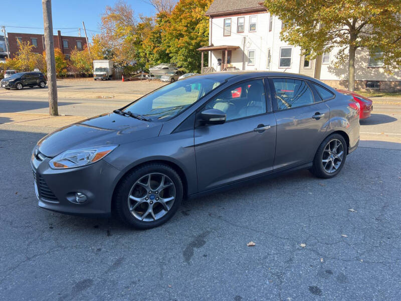 2013 Ford Focus SE photo 2