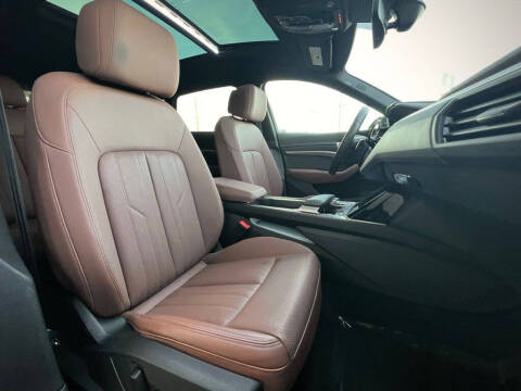 2023 Audi e-tron quattro Premium Plus