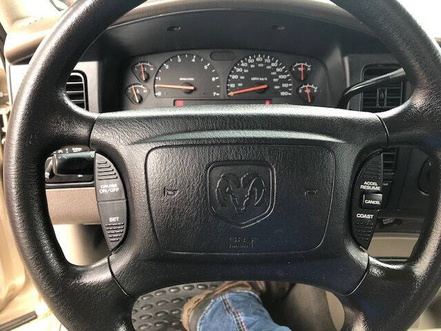 2004 Dodge Dakota for sale at Extreme Auto Plaza in Des Moines, IA