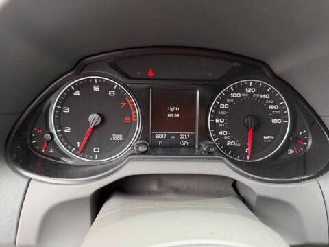 2011 Audi Q5 2.0T quattro Premium Plus