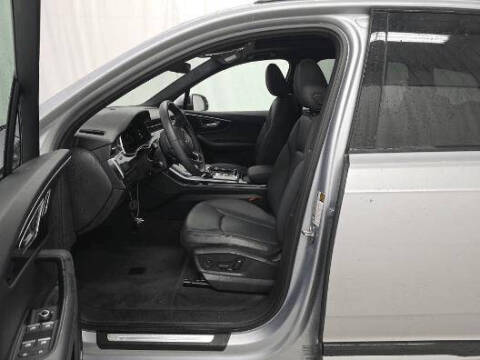 2022 Audi Q7 quattro Premium Plus 55 TFSI