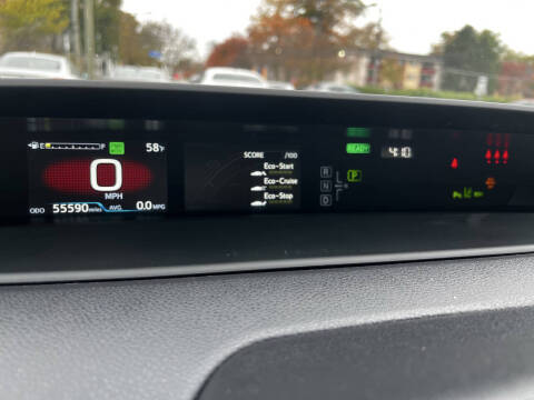 2022 Toyota Prius LE